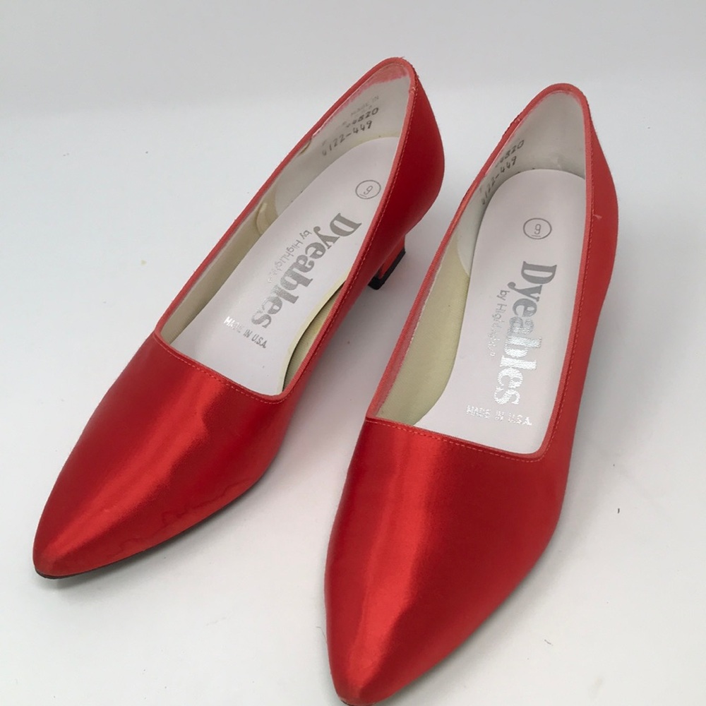 Durable red shoes size 9